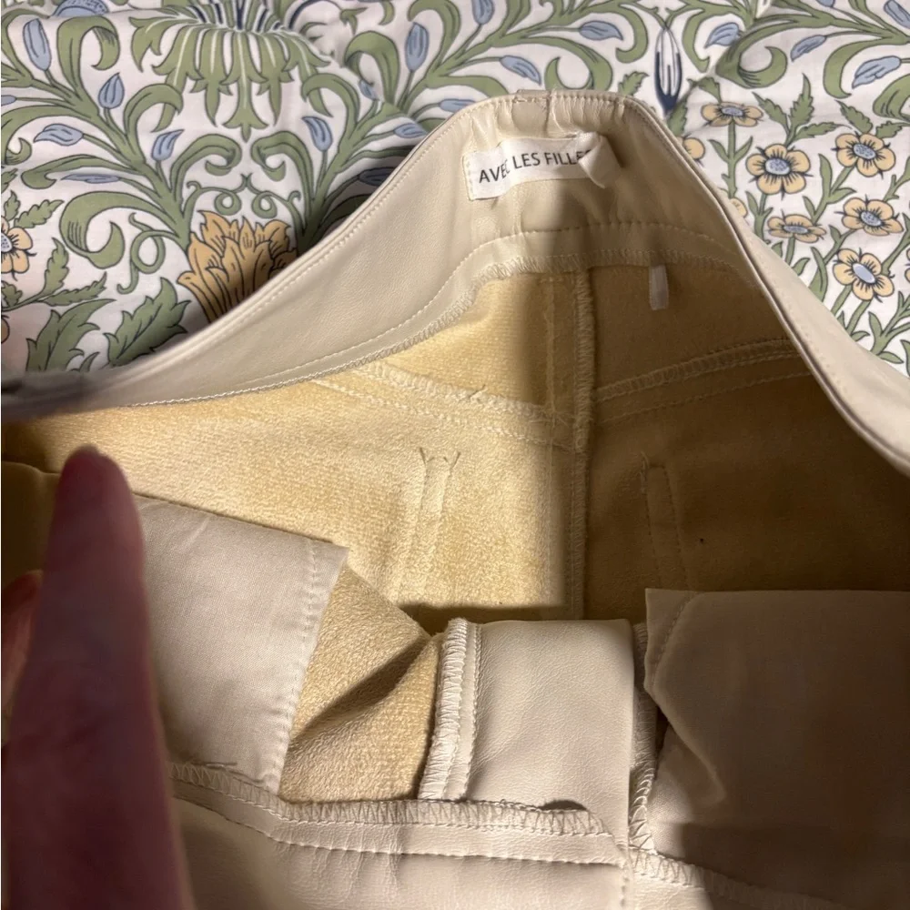 Avec Les Filles Cream Faux Leather Straight Leg Cropped Pants S